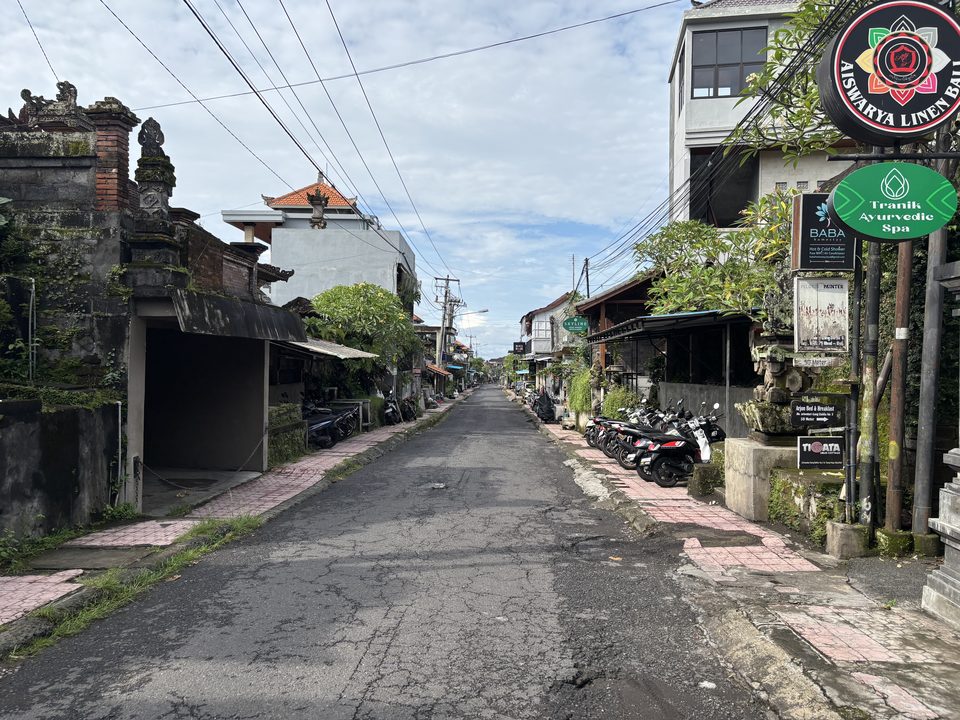Jalan Sri Wedari Ubud on Nyepi day empty street